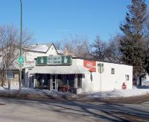 Context view of the Zink's Grocery Store, Brandon, 2005.; Historic Resources Branch, Manitoba Culture, Heritage, Tourism and Sport, 2005