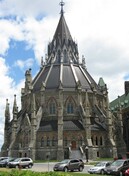 Front elevation of the Library of Parliament emphasizing its octagonal shape, 2010.; Parks Canada | Parcs Canada, Catherine Beaulieu, 2010.