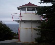 Exterior photo of Cow Head Light, taken fall 2004; HFNL/Dale Jarvis 2004